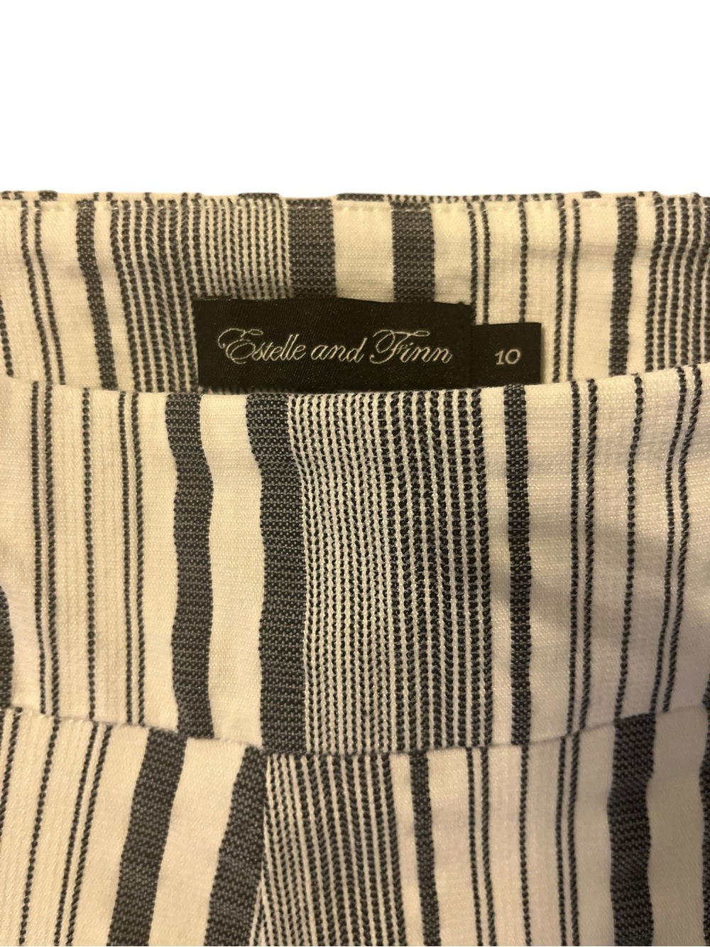 Estelle & Finn Striped Wide Leg Crop Pants, 10 Coastal Chic Resort Wear Preppy - Picture 2 of 7